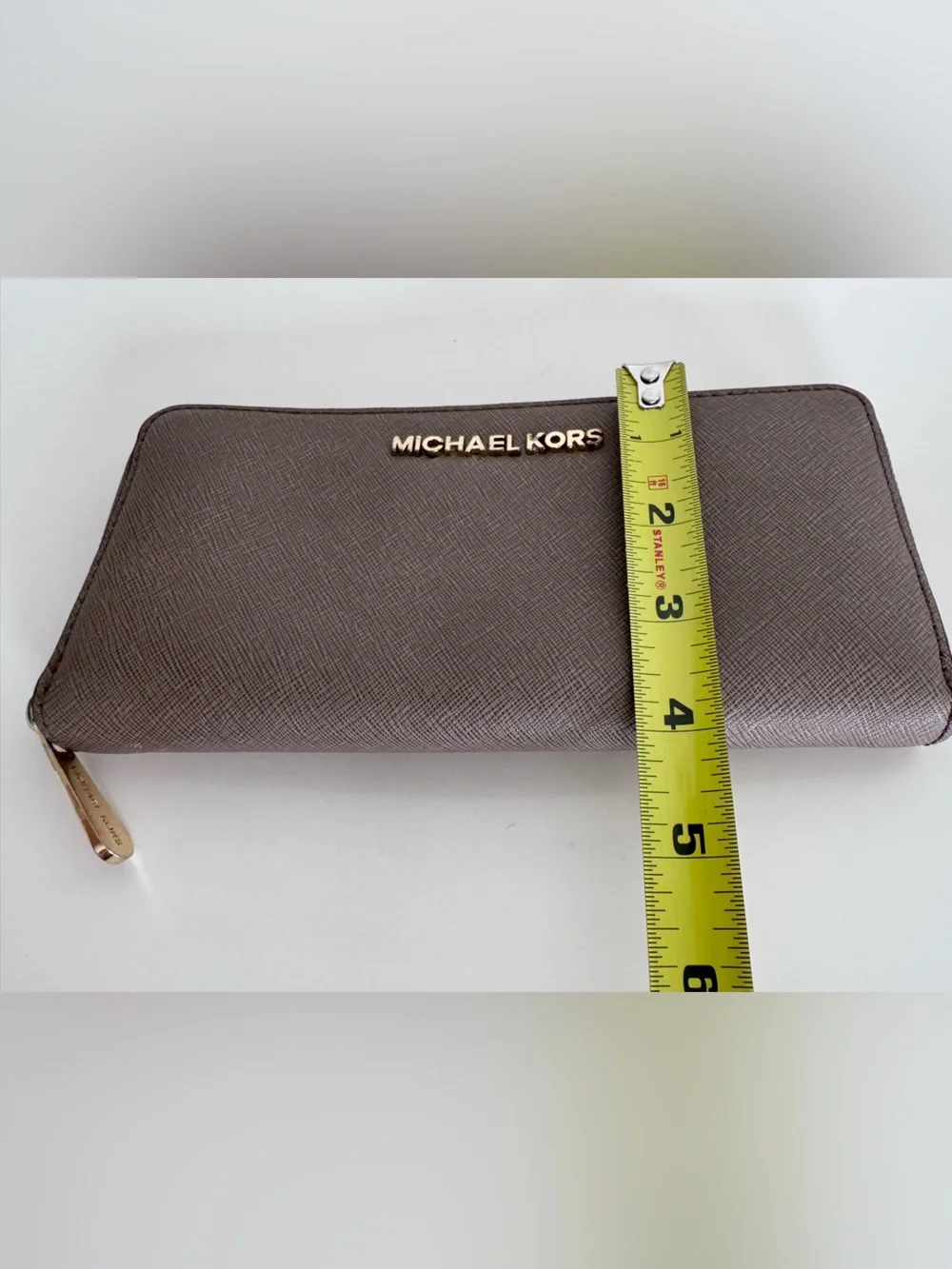 Michael Kors Jet Set Travel Saffiano Leather Zip Around Continental Wallet Taupe